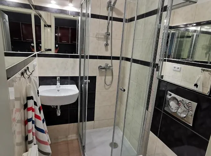 Small In Heart Of Apartamento *