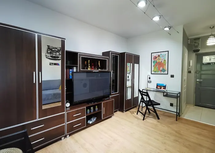 Small In Heart Of Apartamento